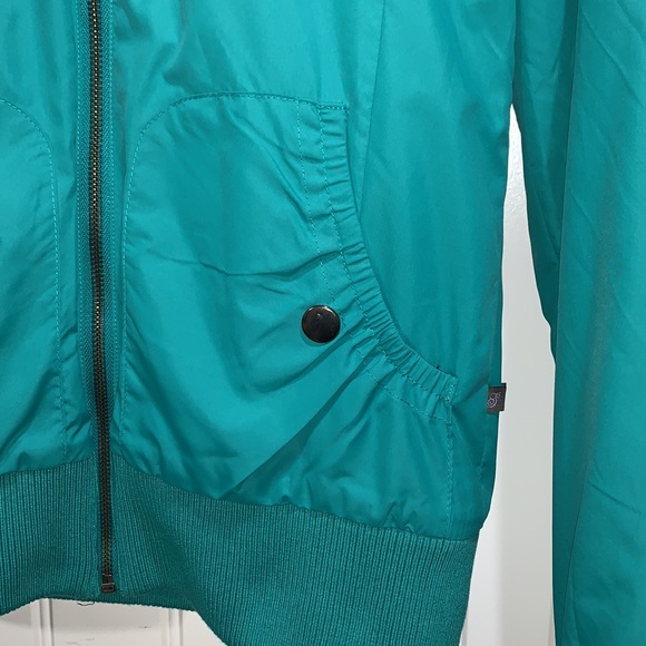 Turquoise jacket - Picture 4 of 6